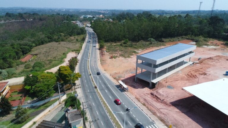 Duplicacao Estrada em Caucaia do Alto Cotia - Frechaltore Construtora 01