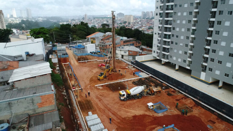 Terraplanagem-Tupancy-Barueri-Frechaltore-02