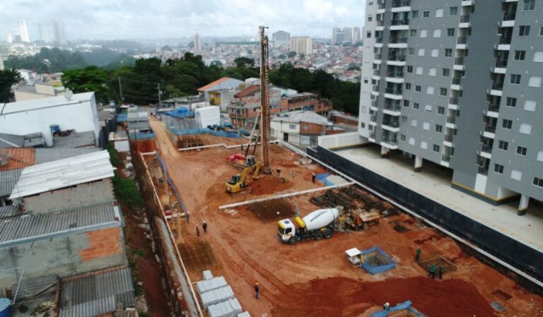 Terraplanagem-Tupancy-Barueri-Frechaltore-02-770x450